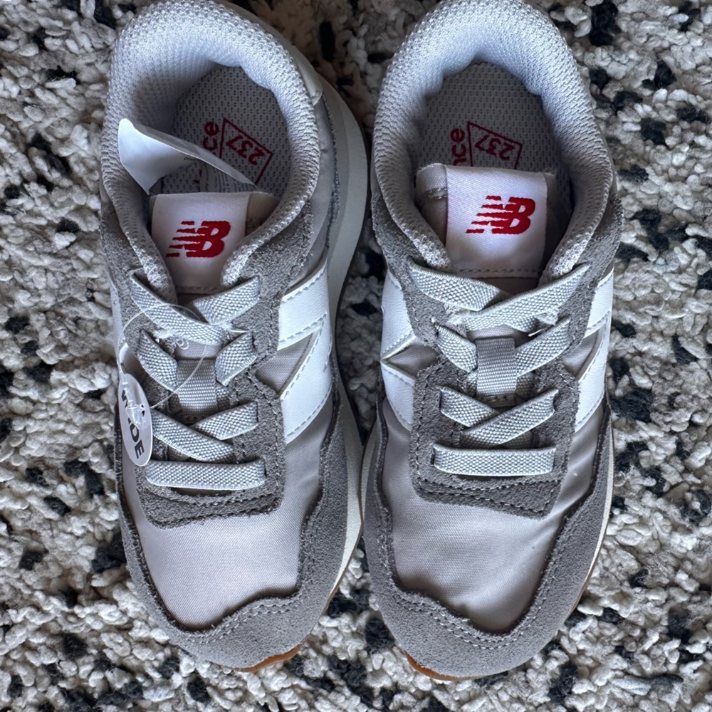 New Balance Kids' 237 V1 Lace-Up Sneaker - Picture 3 of 4